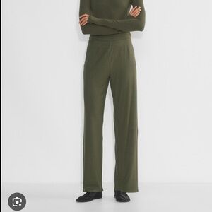 AMAZING CONDITION Aritzia Babaton Tomorrow Pants